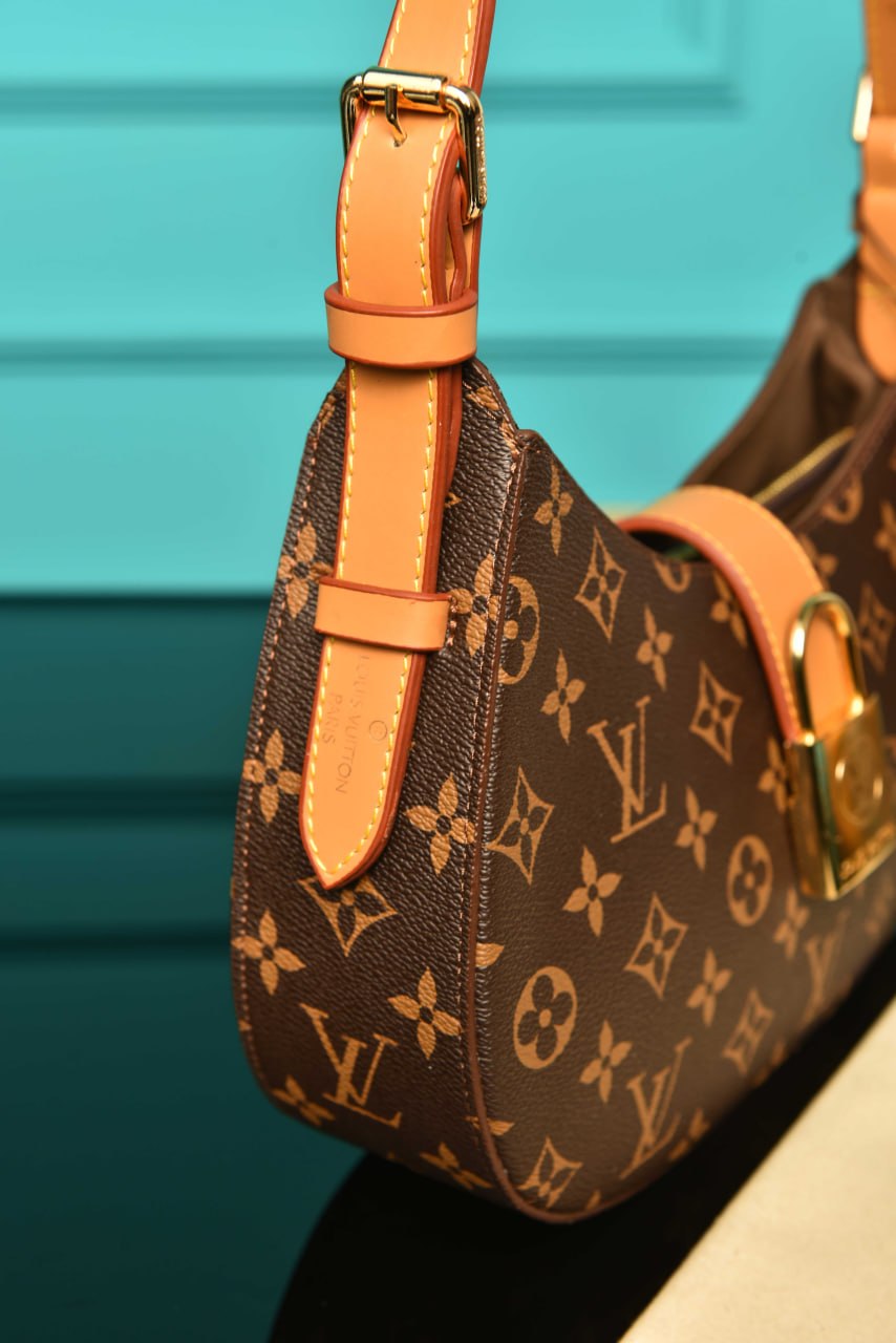L - Low Key Shoulder Bag