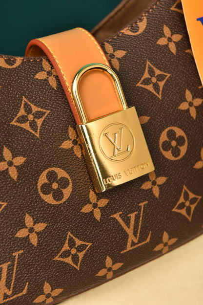 L - Low Key Shoulder Bag