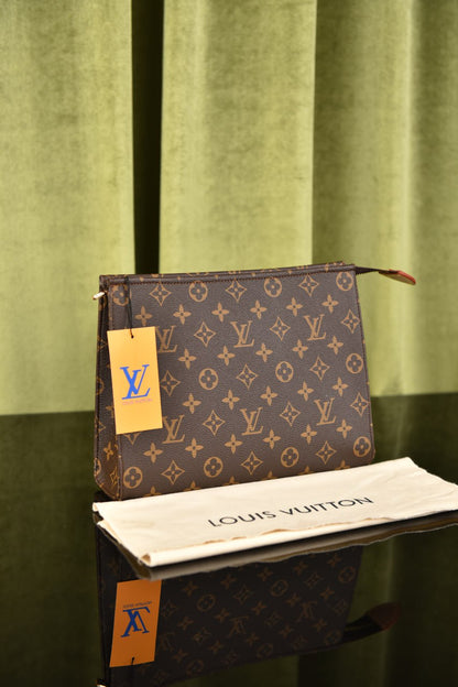 L - Toiletry Pouch