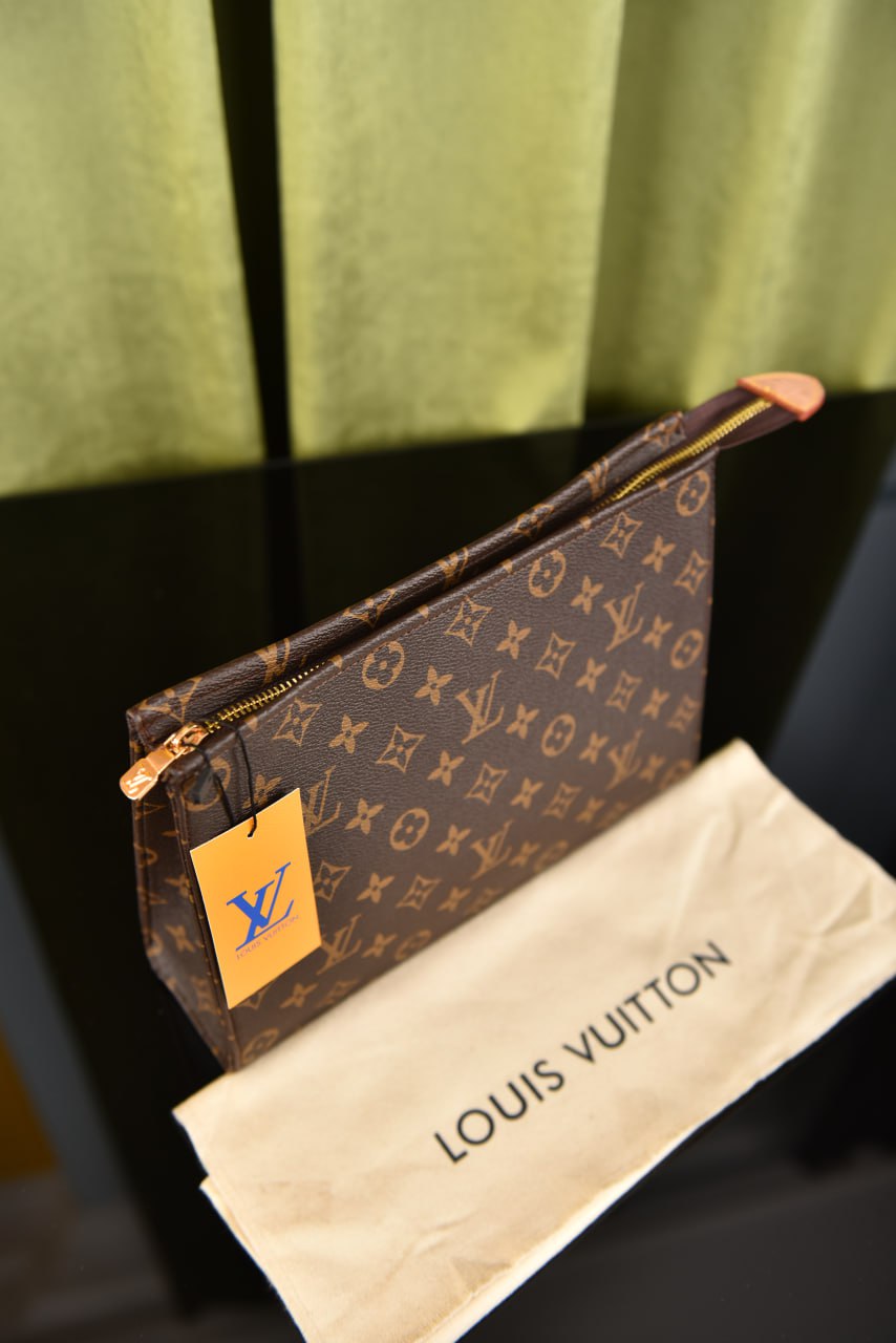 L - Toiletry Pouch