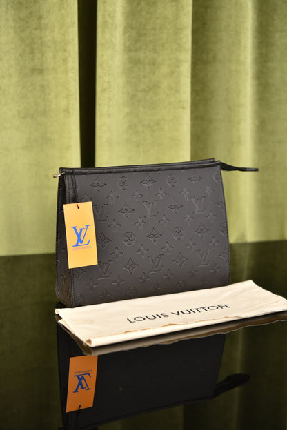 L - Toiletry Pouch